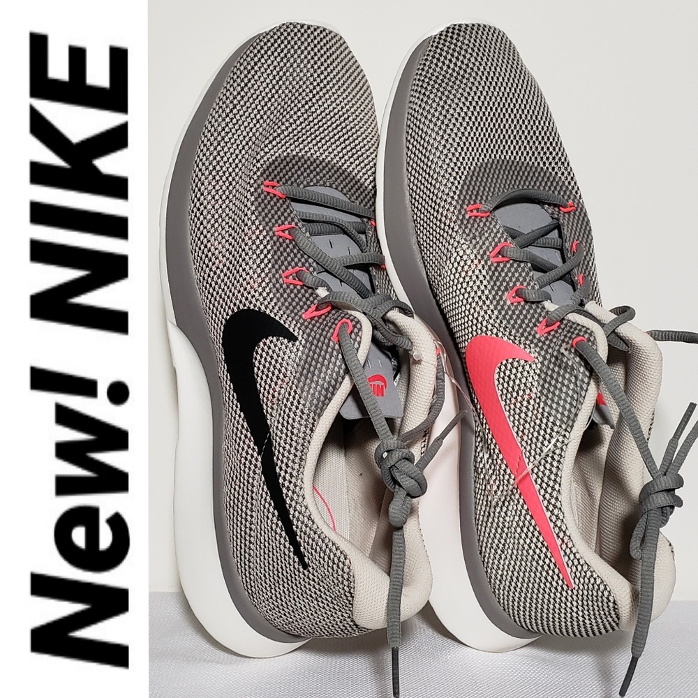 💚FINAL💲NWOT NIKE Tanjun Racer sneakers *size 13🤍